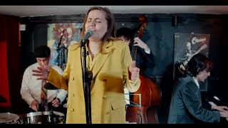 Take Love Easy - Live at Oliver&#39;s