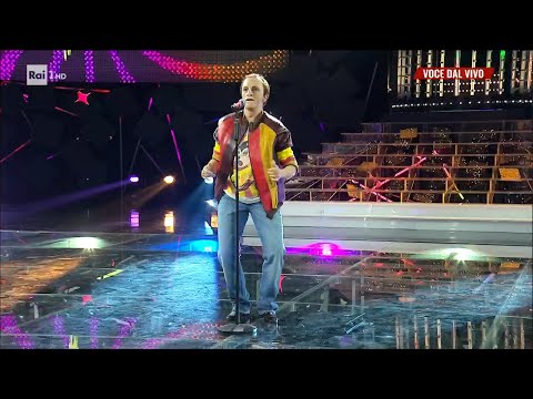 Valentina Persia - Pippo Franco canta "Chi' chi' chi' co' co' co'" - Tale e Quale Show 04/11/2022