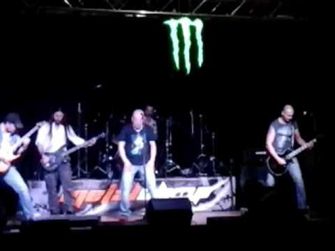 Tendr - Tendr - Live 2016-11-12 Souostrovi Gulag, Trinec Barrocko