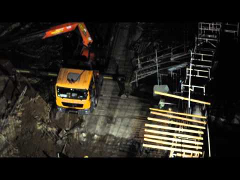 (eco condo) 2013.09.30-no helmet. 847pm