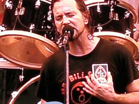 Pearl Jam TREMOR CHRIST live at JAZZ FEST