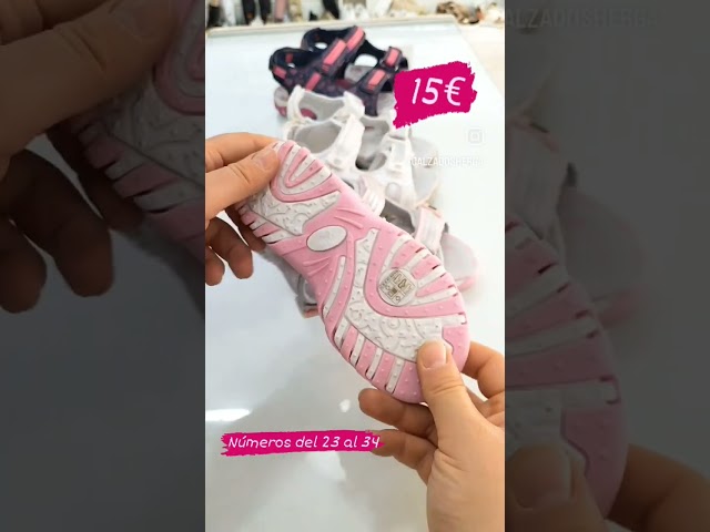 Vídeo relacionado con Hello Kitty Chanclas para Niñas, Sandalias de Verano, Regalo Niñas, Talla EU 30/31