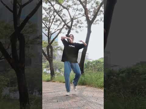 Wow !! DC: jontheraft x @kimmmx_88 #1trackdanceclass #real1track #1TRACK