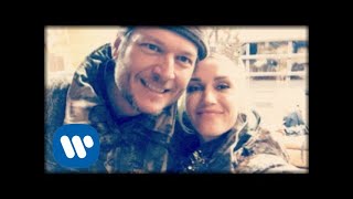 Blake Shelton - Happy Anywhere (feat. Gwen Stefani) (Official Music Video)