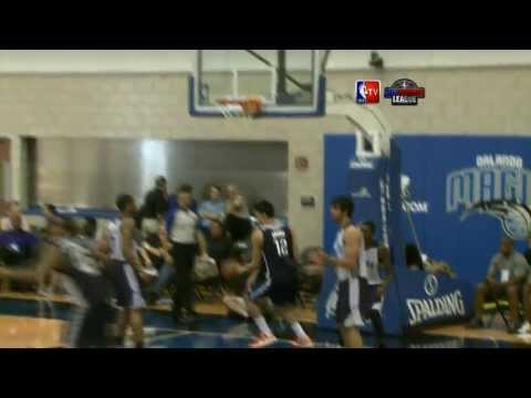 Steven Adams Thunderous Dunk