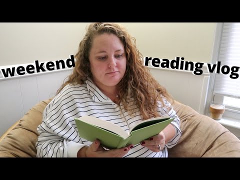 chillin' at home & reading about a weird alien chrysalis 👽