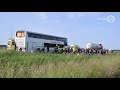 VIDEO | Vrachtwagen ramt bus met schoolkinderen op A28