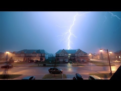 How to Photograph Lightning