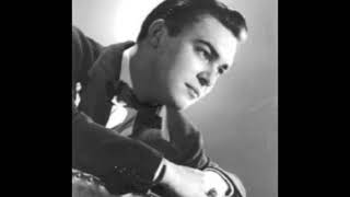 The Lamp Is Low (1939) - Ray Eberle