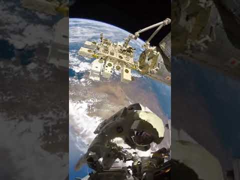 NASA astronauts view of Earth during a space walk 😍🌍👩‍🚀