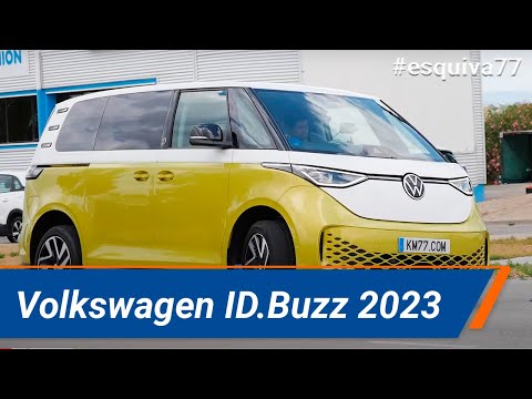Volkswagen ID. Buzz 2023 – Maniobra de esquiva (moose test) y eslalon | km77.com