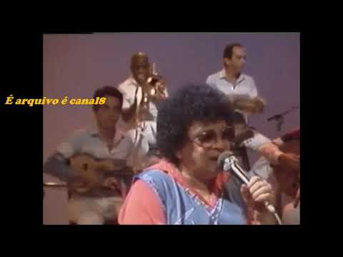 Aracy de Almeida cantando Fez Bobagem