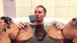 Krzysztof Gojdź wyjasnia zdjęcie w wannie z mężczyzną? 