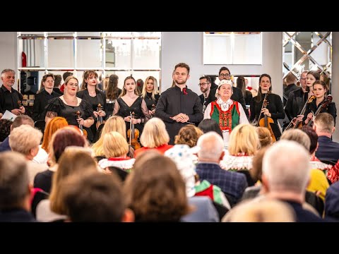 Cerwonem zasiała - Apolonia Nowak & Ostrołęcka Orkiestra Kameralna