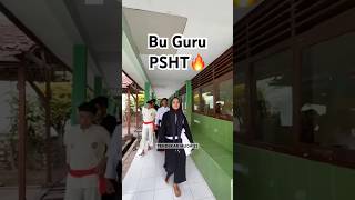Download lagu Guru Srikandi PSHT #srikandipshtpusatmadiun #psht #pshtpusatmadiun #guru #ipsi #pshtindonesia #fyp mp3