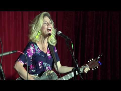 Tif Ginn - Getaway Car (House Concert)