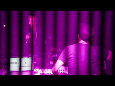 A019C001 140125 R2XR