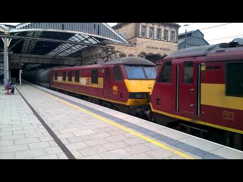 (HD) DB Cargo 90039+90035 pass Preston on 6S94 23/3/2016