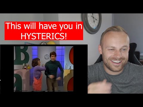 Rob Reacts to... Comedy Company - "Play Room" - 1988