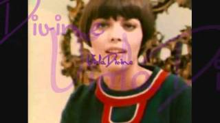 Qu&#39;elle est belle - Mireille MATHIEU -