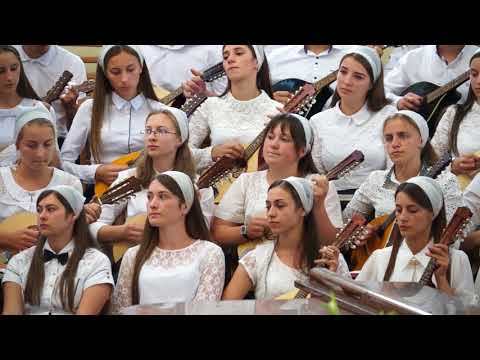 Când la poarta vieții tale bate