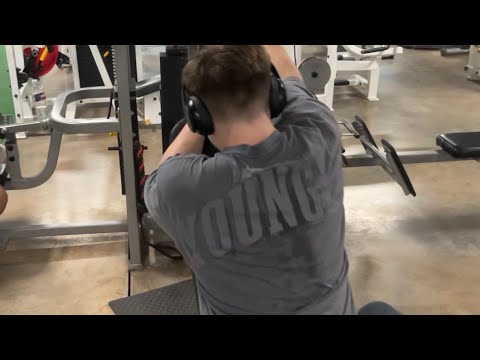 Winter bulk day 27- row heavy back day