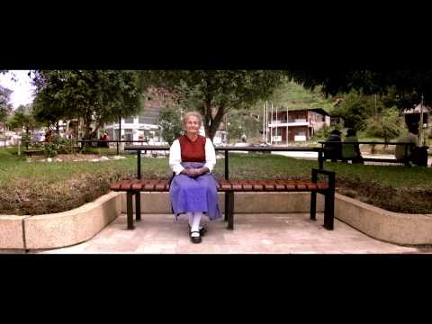 Bananenstrudel Dirndl TRAILER