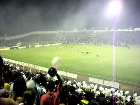 TORCIDA DO XV HUMILHA GUARANI DE CAMPINAS NO BARÃO EM PIRACICABA. XV CAMPEÃO PAULISTA 2011!!!