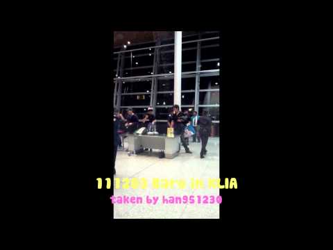 111203 B1A4-(Baro)  In KLIA airport