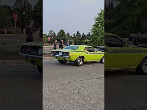 Plymouth Cuda Classic Car Drive By Engine Sound
