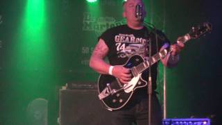 The Kingshakes , "You Can't Judge a Book by Its Cover."