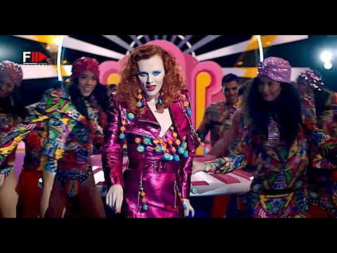 MOSCHINO Resort Spring 2022 Milan - Fashion Channel