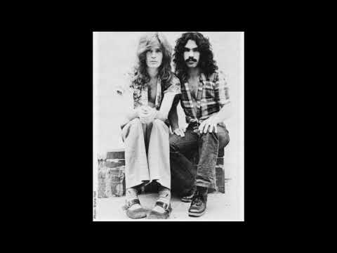 040376 Hall and Oates' first appearance + four tidbits