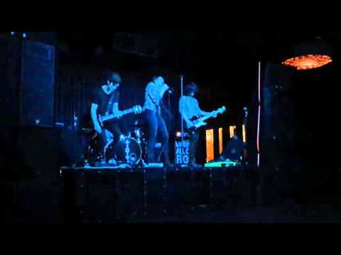 The Deadlips - Can't Teach You (Live at 24 Moons 15/04/16)