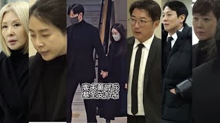 Download lagu Bi Rain, Kim Tae Hee and Top Korean Stars Pay Respects to Late Ahn Sung Ki on Day 3 of His Funeral mp3