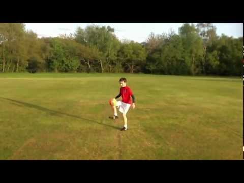 Pablo Martinez football skills