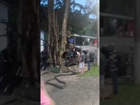 Acidente com ônibus na BR-262 em Marechal Floriano deixa motorista morto