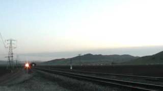 preview picture of video 'Amtrak P42DC 116 Leads Amtrak's Coast Starlight 14 in Gilroy'