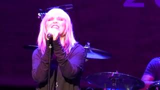 Pat Benatar Live 2021 🡆 We Live for Love 🡄 Oct 25 ⬘ Sugarland, TX