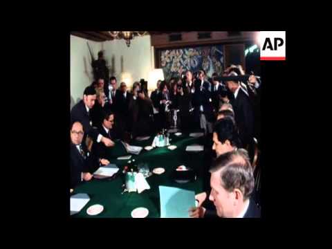 SYND18/11/71 MEETING IN ROTHENBURG BETWEEN GERMAN AND CZECHOSLOVAKIAN GOVERNMENT OFFICIALS