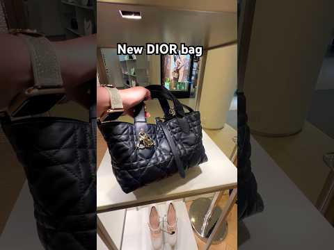 New Dior bag which I actually like but wondering if it was made for 53€ or maybe 100… #designerbag