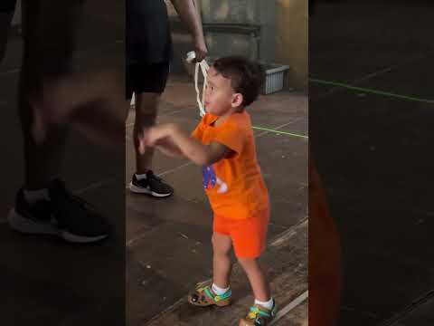 Emilly Vick Mostrando o Davizinho Dançando No Show Dos Rosa💖🧡#emillyvickof #davido #cute #feed #yt