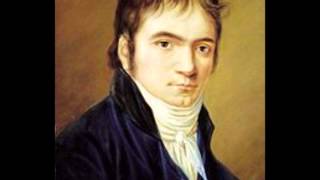 Adam Ali plays Beethoven Sonata op. 22 - IV. Rondo: Allegretto