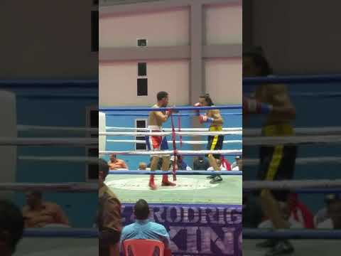 Pelea de boxeo Roberto(el chino) vs grabiel torres