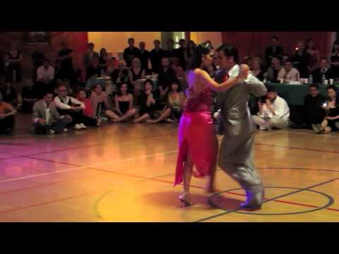  Roxana Suarez  and  Sebastian Achaval  are  dancing  to  the  vals  "  Dichas Que Vivi  "
