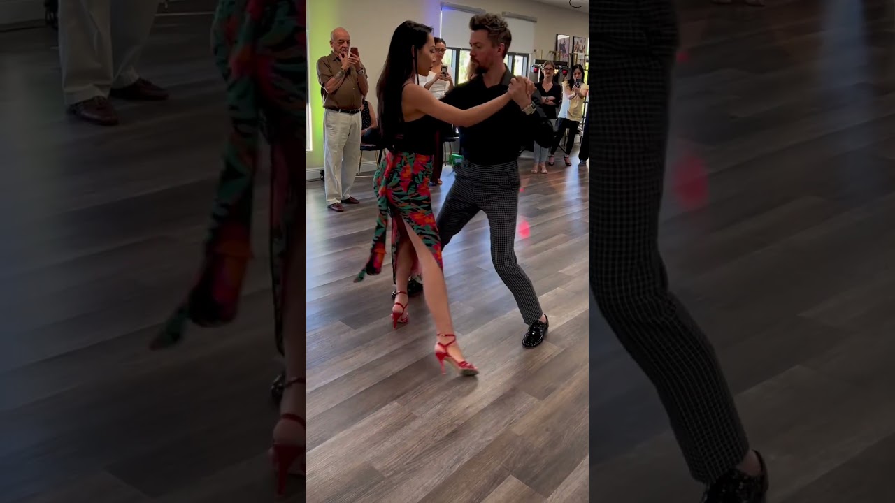 🤍 Follow ➡️ @tangoexpo  Performance: Sagdiana Hamzina y Dmitry Vasin #tango #tangoargentino #танго