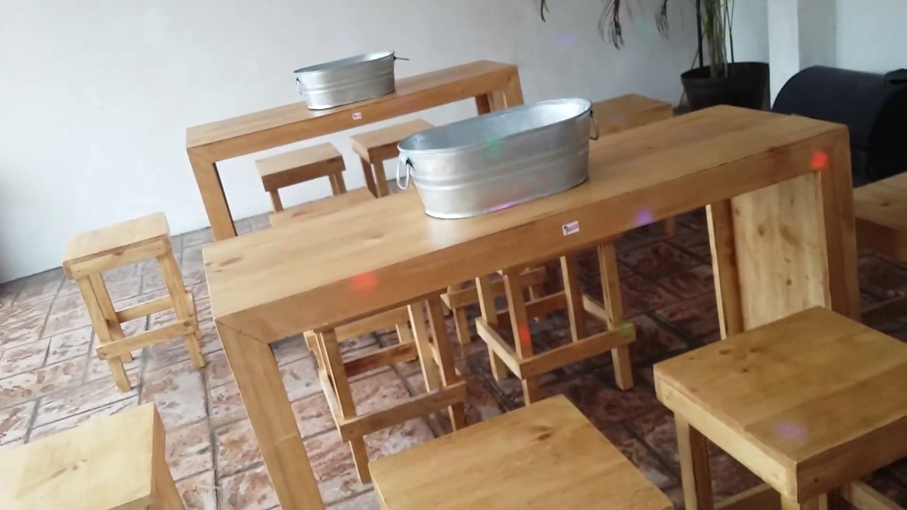 Renta de mesas de madera vintage tipo bar cockteleras rockolas actualizadas en Monterrey