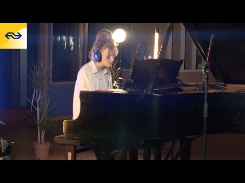 Froukje - Morgen is het weer vandaag (Live) | NS