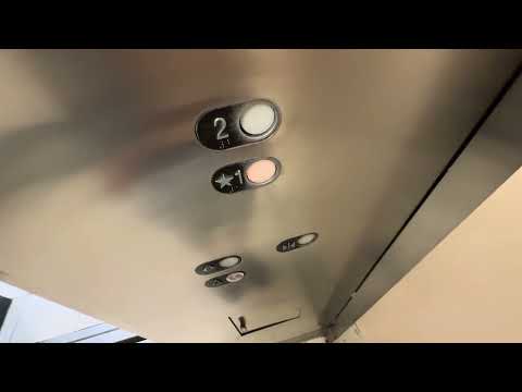 iPhone 16 Pro Max: Schindler RT 300A Hydraulic Elevator/Lift @ JCPenney ATC Mall Glendale AZ