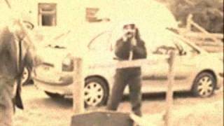 Hammond Organ smashed to pieces---auto destruction